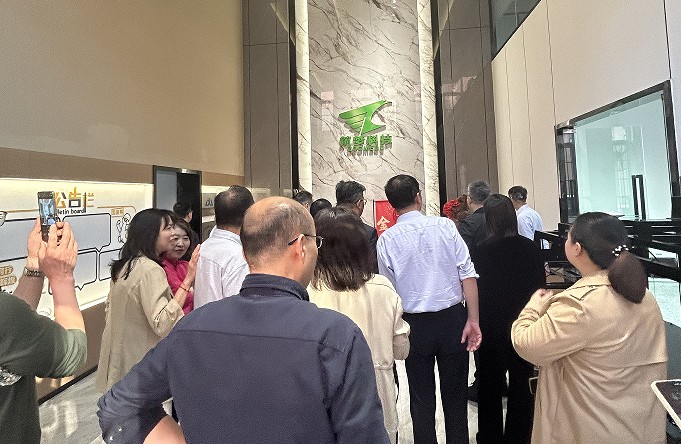 筑夢科技歡迎區政協經科委考察交流！